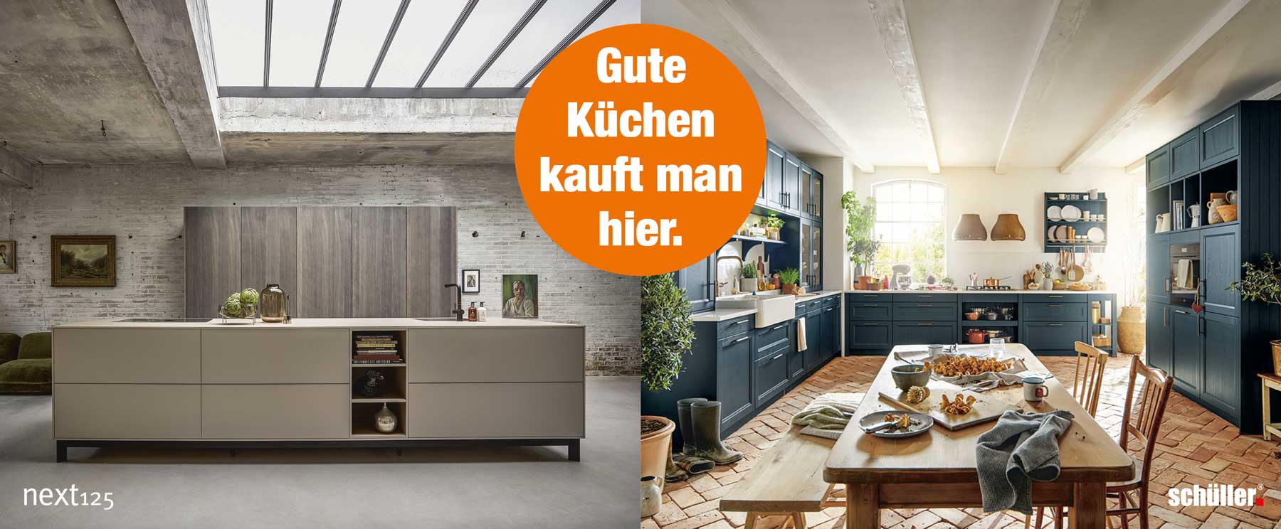 Links eine moderne grifflose Küche in Sand- und Holztönen von next125, rechts eine Landhausstil-Küche von Schüller mit petrolfarbigen Fronten.
