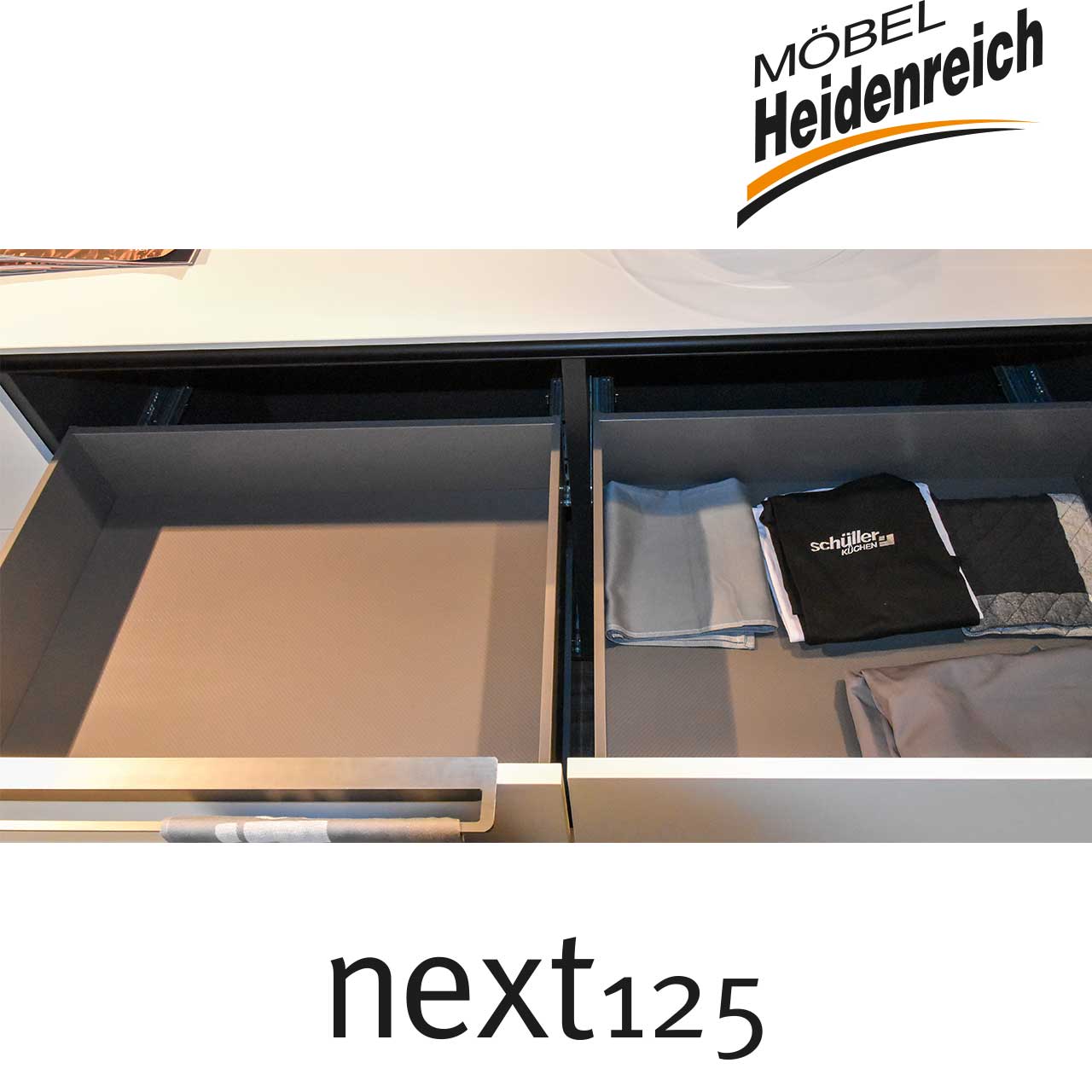 Blick in leere Schublade.